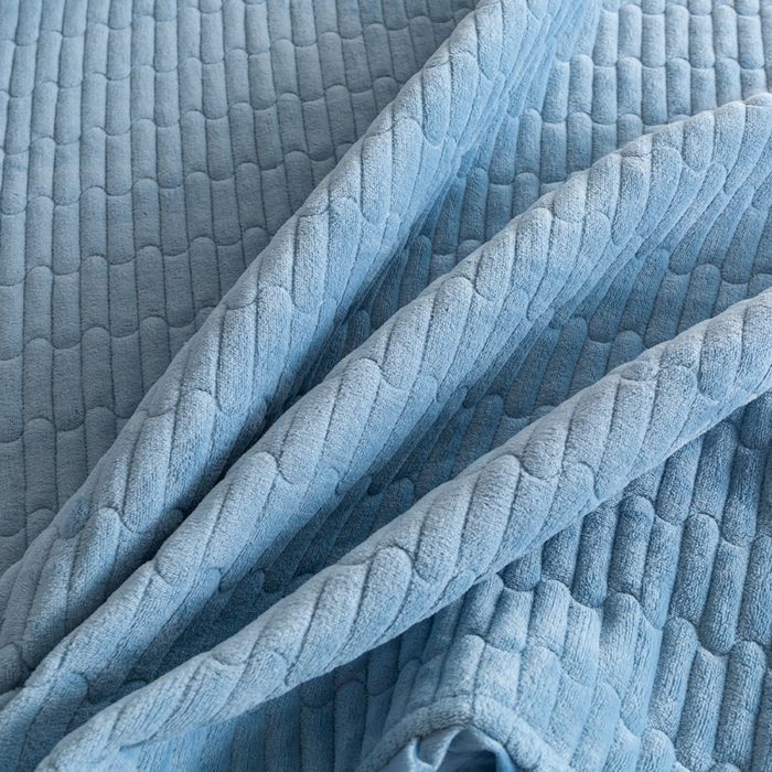 91家纺网 家纺一手货源 找家纺 梓依家纺 2025新款牛奶绒单床裙款蕾丝床盖三件套四件套 海洋蓝