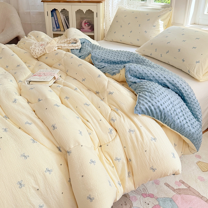 91家纺网 家纺一手货源 找家纺 VIP被业 2025新款云感棉双层纱豆豆绒冬被被子被芯 星砂布丁