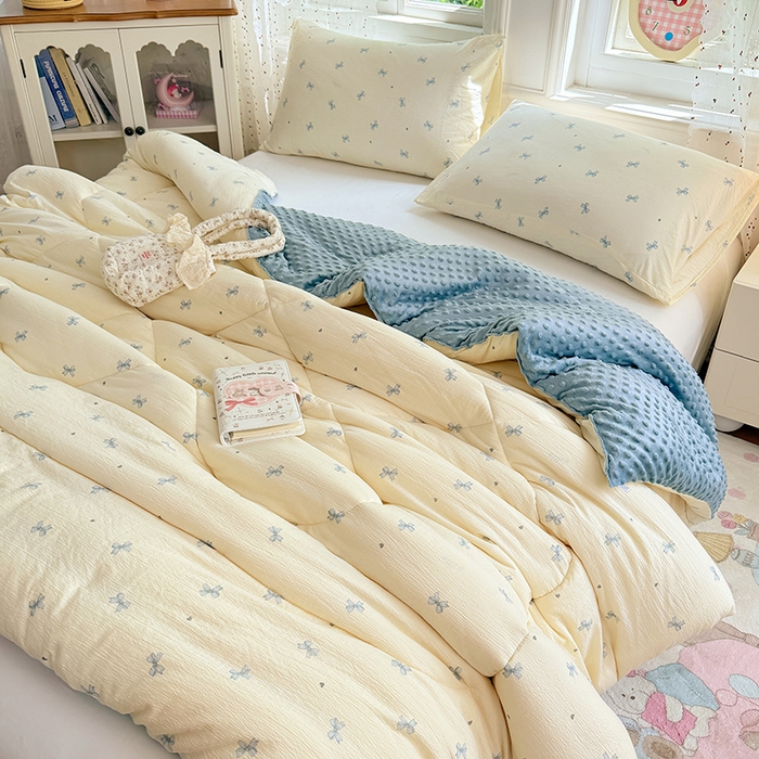 91家纺网 家纺一手货源 找家纺 VIP被业 2025新款云感棉双层纱豆豆绒冬被被子被芯 星砂布丁