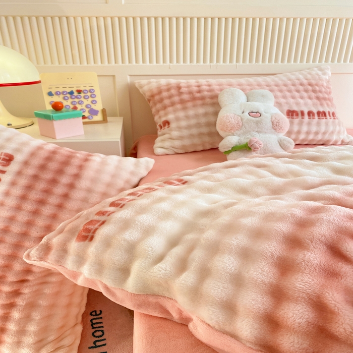 91家纺网 家纺一手货源 找家纺 （总）眠博士 2025新款时尚印花兔绒牛奶绒保暖四件套