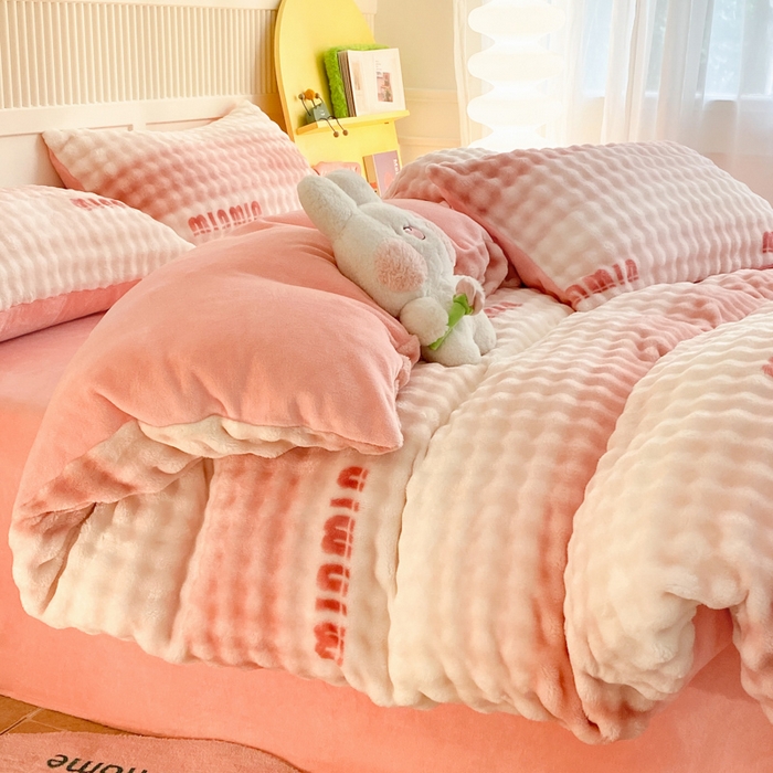 91家纺网 家纺一手货源 找家纺 （总）眠博士 2025新款时尚印花兔绒牛奶绒保暖四件套