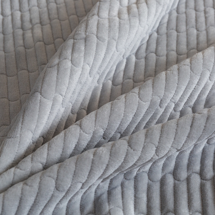 91家纺网 家纺一手货源 找家纺 梓依家纺 2025新款牛奶绒单床裙款蕾丝床盖三件套四件套 优雅灰