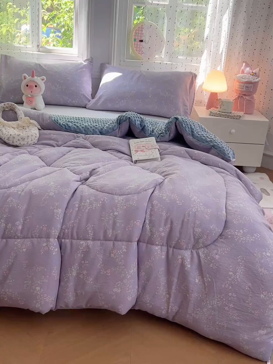91家纺网 家纺一手货源 找家纺 VIP被业 2025新款云感棉双层纱豆豆绒冬被被子被芯 紫藤月影