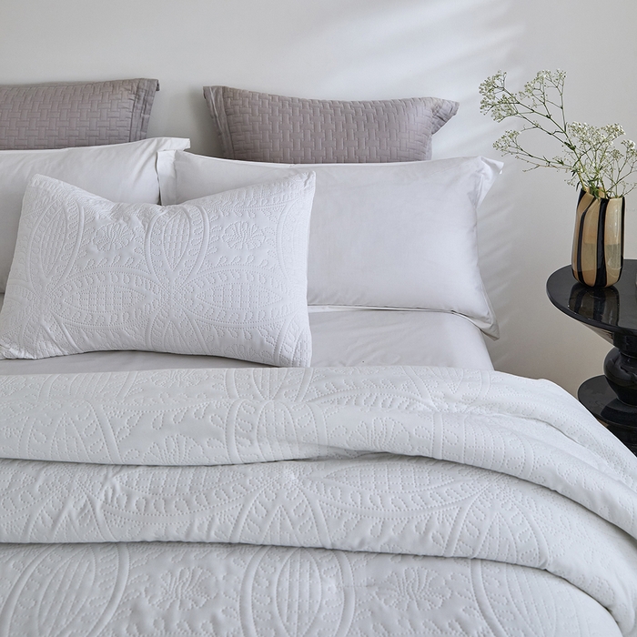 91家纺网 家纺一手货源 找家纺 （总）仲旺居家纺 2025新款浮雕胖被系列【如需定制 请联系商家】