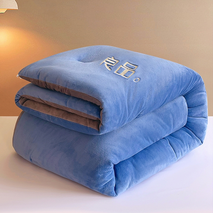 91家纺网 家纺一手货源 找家纺 （总）云家 2025新款双面牛奶绒刺绣冬被跨境被子外贸冬季被芯