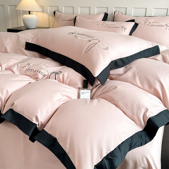 91家纺网 家纺一手货源 找家纺 理想家家纺 2025新款纯棉轻奢刺绣四件套-小秘密系列 小秘密-粉