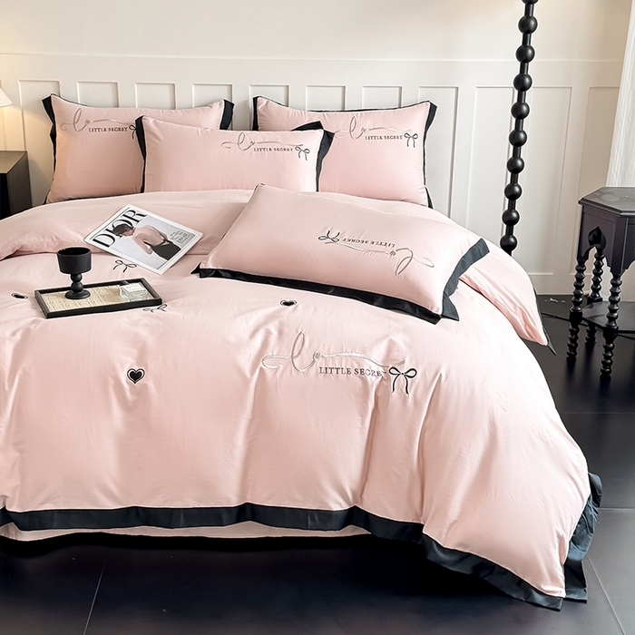 91家纺网 家纺一手货源 找家纺 理想家家纺 2025新款纯棉轻奢刺绣四件套-小秘密系列 小秘密-粉