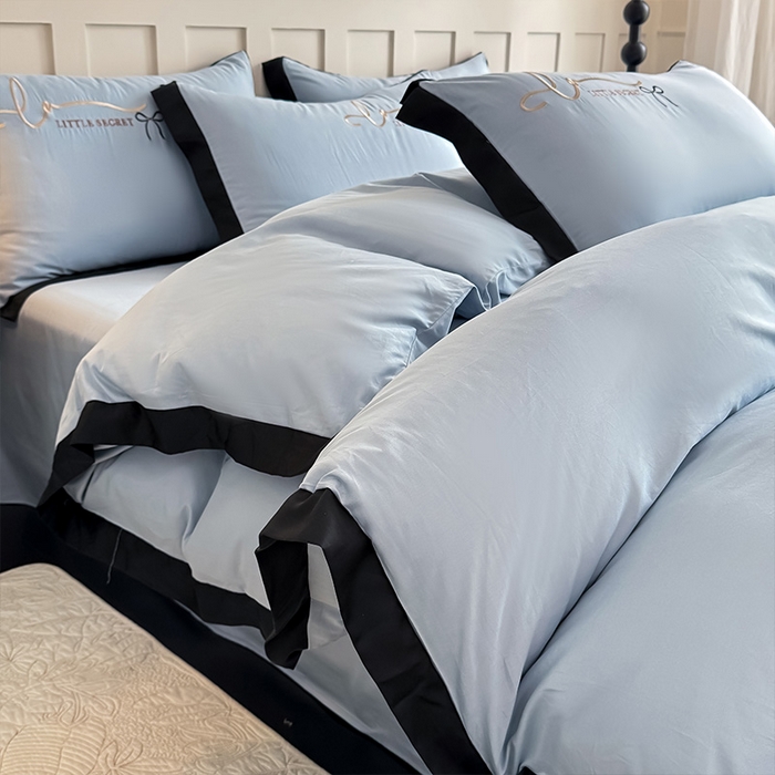 91家纺网 家纺一手货源 找家纺 理想家家纺 2025新款纯棉轻奢刺绣四件套-小秘密系列 小秘密-蓝