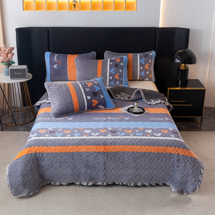 91家纺网 家纺一手货源 找家纺 梓依家纺 2025新款牛奶绒花边单床盖三件套四件套 爱心点点