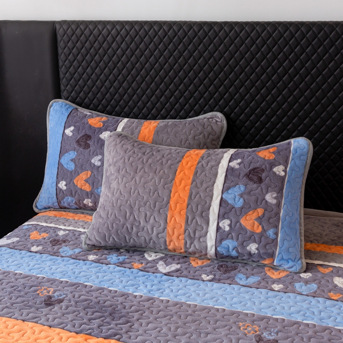 91家纺网 家纺一手货源 找家纺 梓依家纺 2025新款牛奶绒花边单床盖三件套四件套 爱心点点