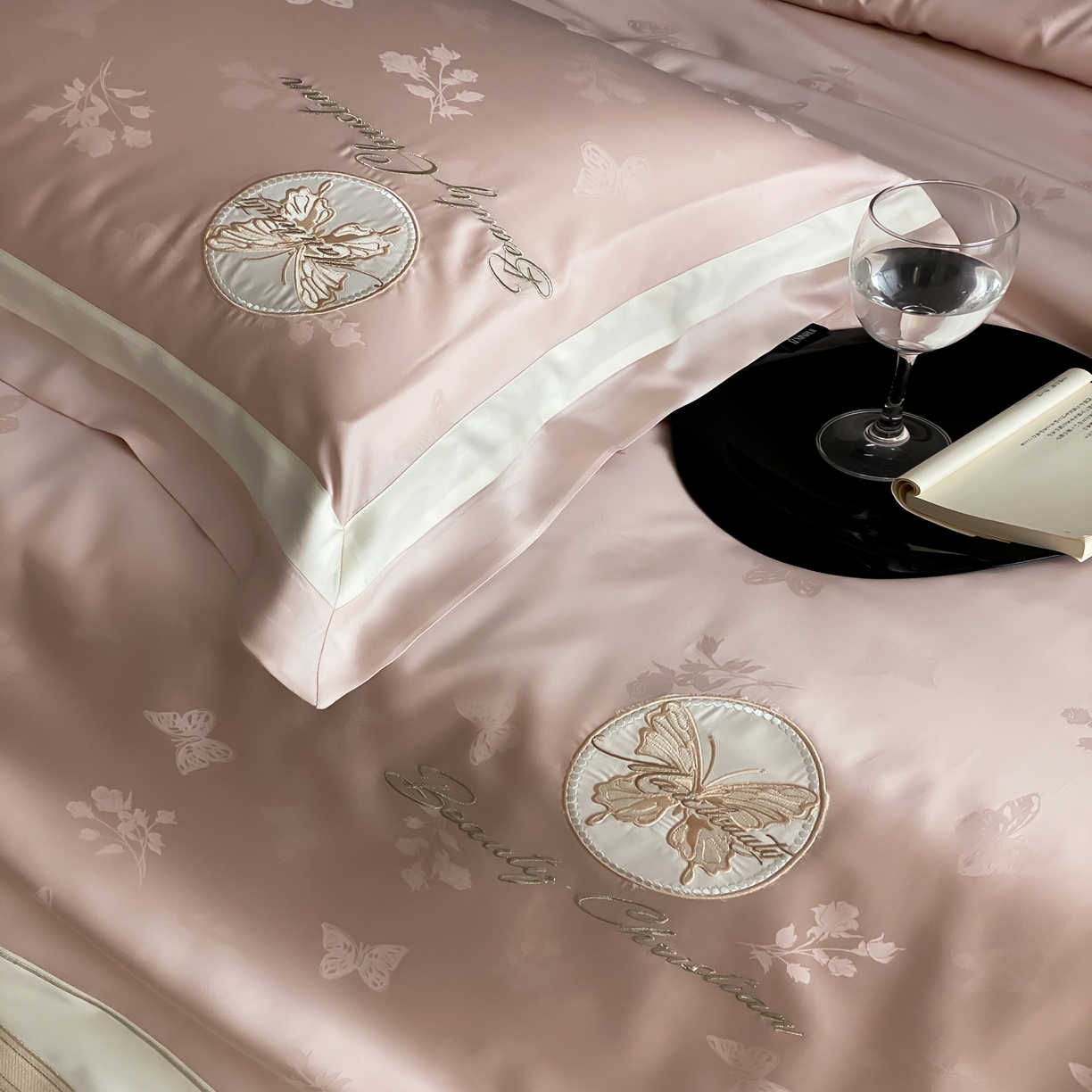 91家纺网 家纺一手货源 找家纺 馨蕊家居 2025新款四件套-棉曼妙 曼妙-蔷薇粉