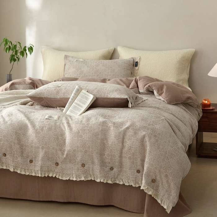 91家纺网 家纺一手货源 找家纺 大彩家居 2025新款棉麻提花四件套 棕调繁花