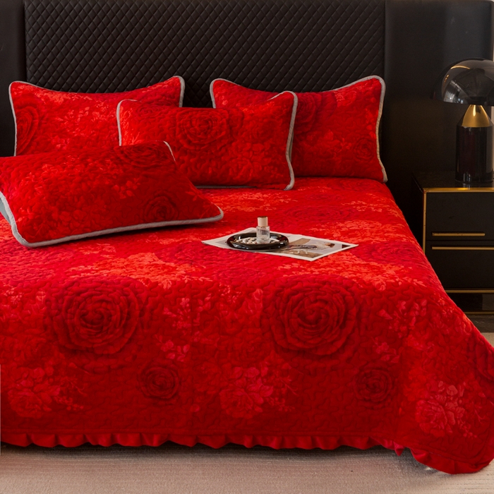 91家纺网 家纺一手货源 找家纺 梓依家纺 2025新款牛奶绒花边单床盖三件套四件套 花漾玫瑰