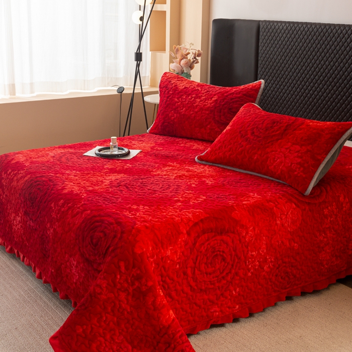 91家纺网 家纺一手货源 找家纺 梓依家纺 2025新款牛奶绒花边单床盖三件套四件套 花漾玫瑰