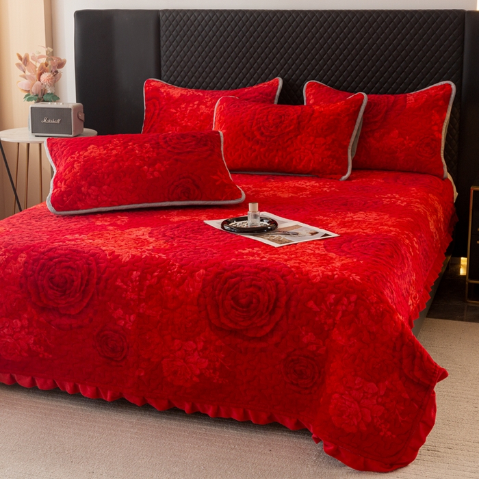 91家纺网 家纺一手货源 找家纺 梓依家纺 2025新款牛奶绒花边单床盖三件套四件套 花漾玫瑰