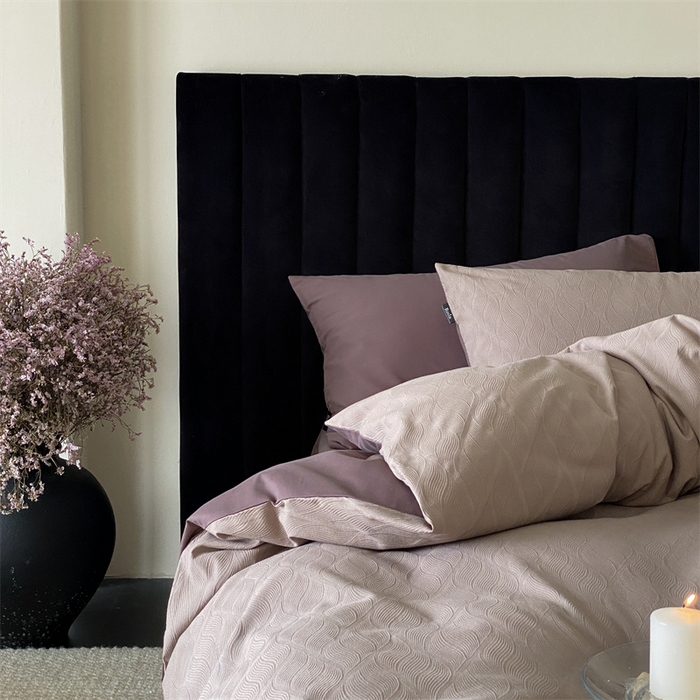 91家纺网 家纺一手货源 找家纺 玉宇阁家居 2025秋冬新品磨毛大提花四件套  简约款 云玺-玄霜紫玉