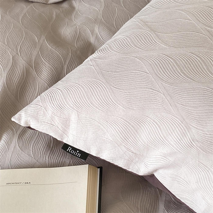 91家纺网 家纺一手货源 找家纺 玉宇阁家居 2025秋冬新品磨毛大提花四件套  简约款 云玺-月见苏梅