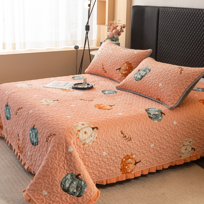 91家纺网 家纺一手货源 找家纺 梓依家纺 2025新款牛奶绒花边单床盖三件套四件套 可爱南瓜-卡其