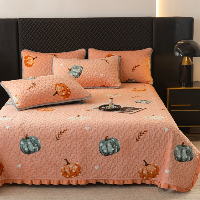 91家纺网 家纺一手货源 找家纺 梓依家纺 2025新款牛奶绒花边单床盖三件套四件套 可爱南瓜-卡其