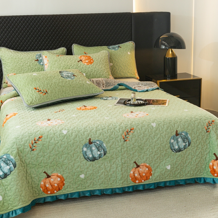 91家纺网 家纺一手货源 找家纺 梓依家纺 2025新款牛奶绒花边单床盖三件套四件套 可爱南瓜-绿