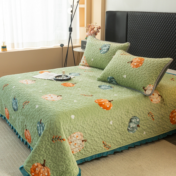 91家纺网 家纺一手货源 找家纺 梓依家纺 2025新款牛奶绒花边单床盖三件套四件套 可爱南瓜-绿