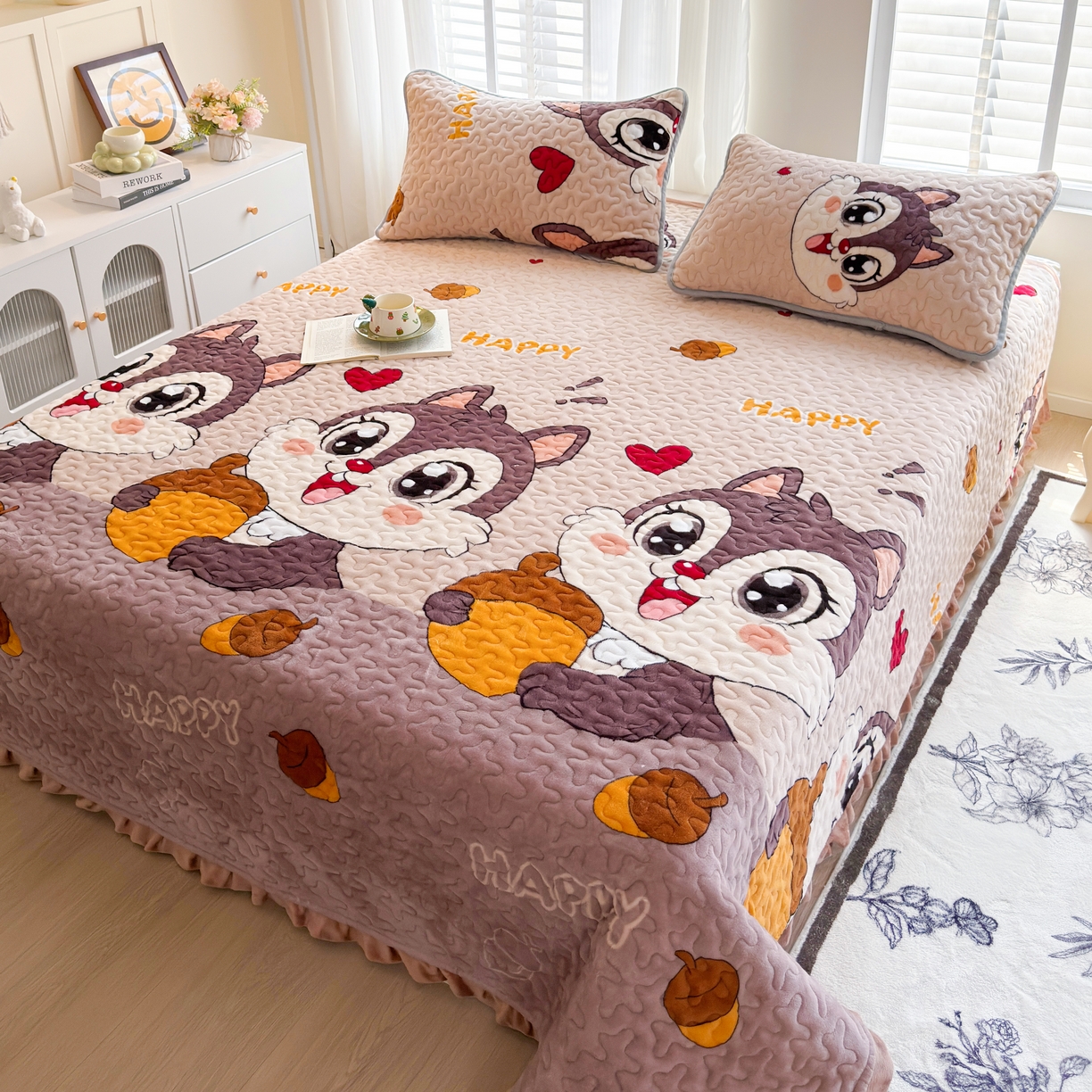 91家纺网 家纺一手货源 找家纺 梓依家纺 2025新款牛奶绒花边单床盖三件套四件套 可爱松鼠