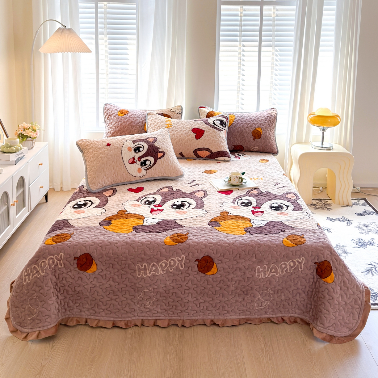 91家纺网 家纺一手货源 找家纺 梓依家纺 2025新款牛奶绒花边单床盖三件套四件套 可爱松鼠