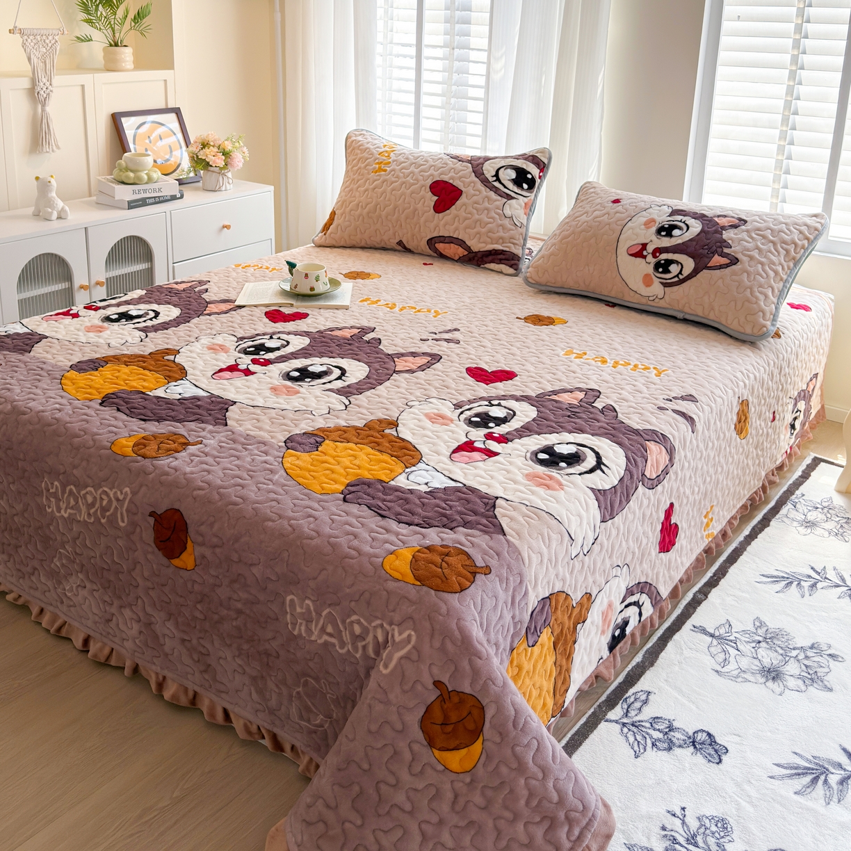 91家纺网 家纺一手货源 找家纺 梓依家纺 2025新款牛奶绒花边单床盖三件套四件套 可爱松鼠