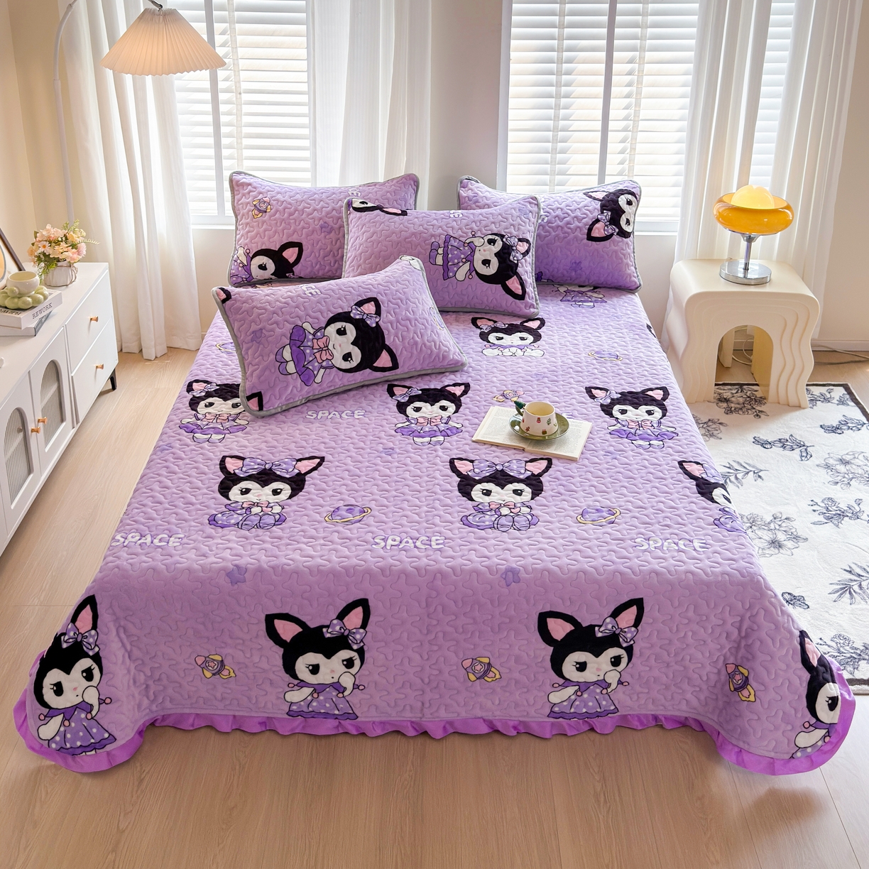 91家纺网 家纺一手货源 找家纺 梓依家纺 2025新款牛奶绒花边单床盖三件套四件套 库洛米