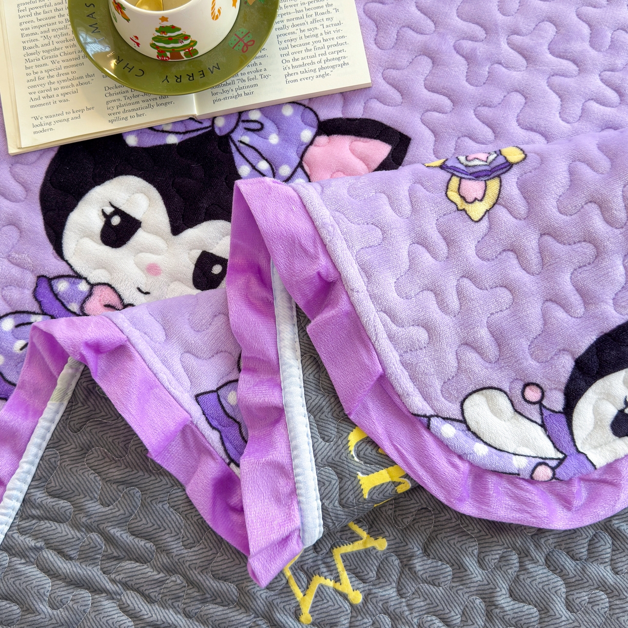 91家纺网 家纺一手货源 找家纺 梓依家纺 2025新款牛奶绒花边单床盖三件套四件套 库洛米