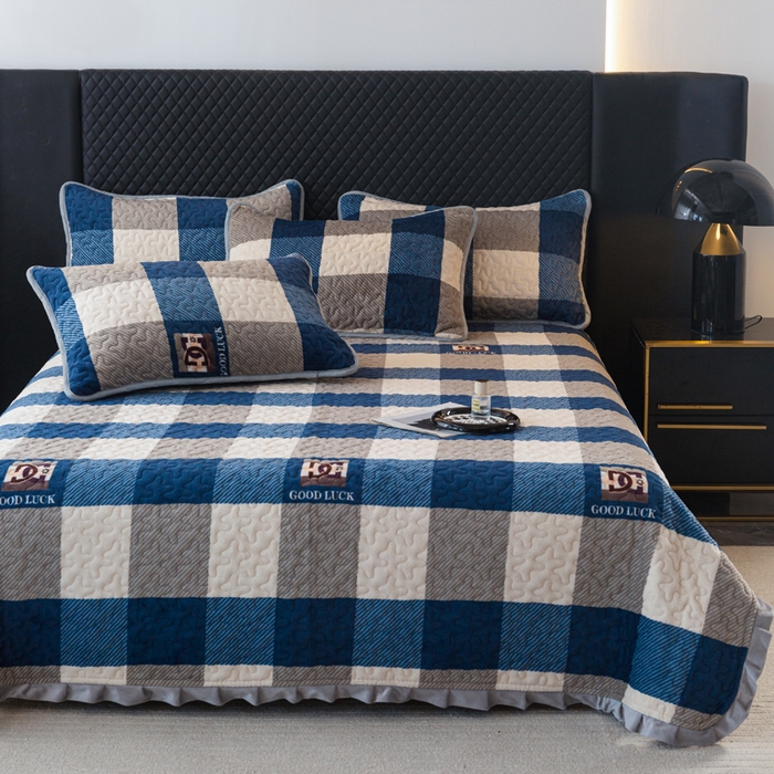 91家纺网 家纺一手货源 找家纺 梓依家纺 2025新款牛奶绒花边单床盖三件套四件套 蓝白条纹格