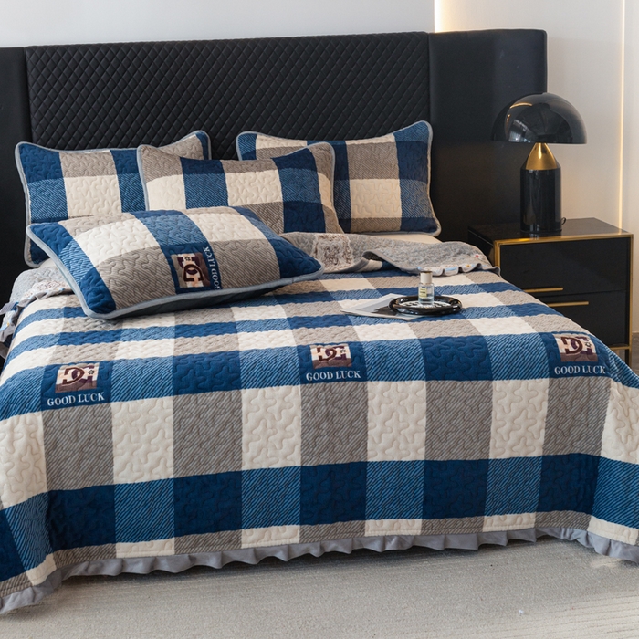 91家纺网 家纺一手货源 找家纺 梓依家纺 2025新款牛奶绒花边单床盖三件套四件套 蓝白条纹格