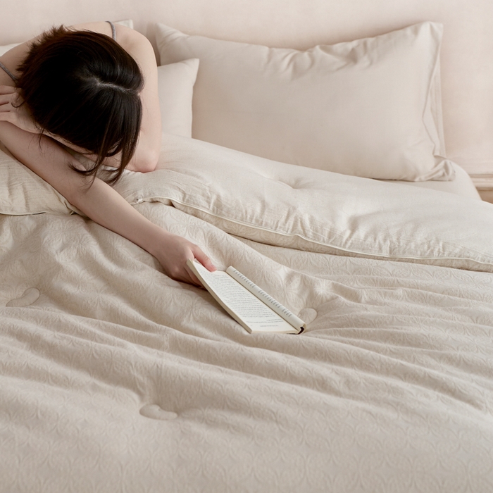 91家纺网 家纺一手货源 找家纺 （总）纪梵茜 2025新款棉麻大豆被80%大豆纤维被子亚麻色织抗菌冬被芯