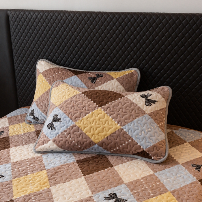 91家纺网 家纺一手货源 找家纺 梓依家纺 2025新款牛奶绒花边单床盖三件套四件套 优雅蝴蝶结