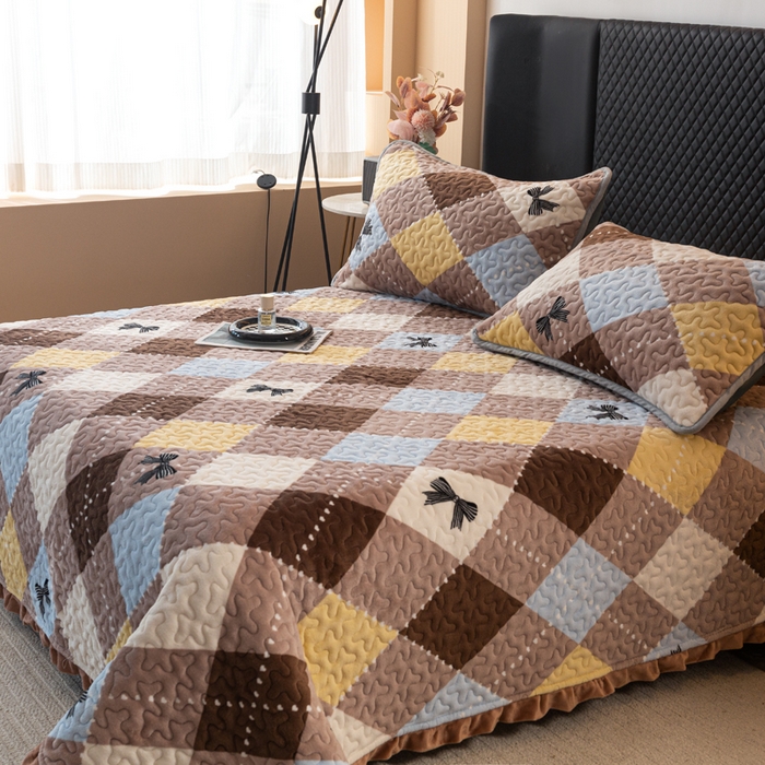 91家纺网 家纺一手货源 找家纺 梓依家纺 2025新款牛奶绒花边单床盖三件套四件套 优雅蝴蝶结