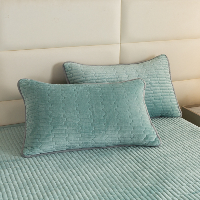 91家纺网 家纺一手货源 找家纺 梓依家纺 2025新款牛奶绒花边单床盖三件套四件套 海盐蓝