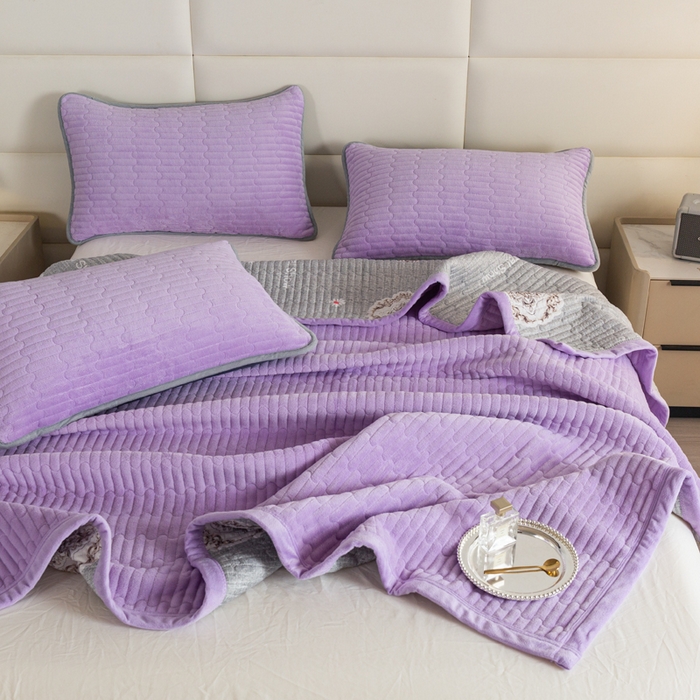 91家纺网 家纺一手货源 找家纺 梓依家纺 2025新款牛奶绒花边单床盖三件套四件套 奶油紫