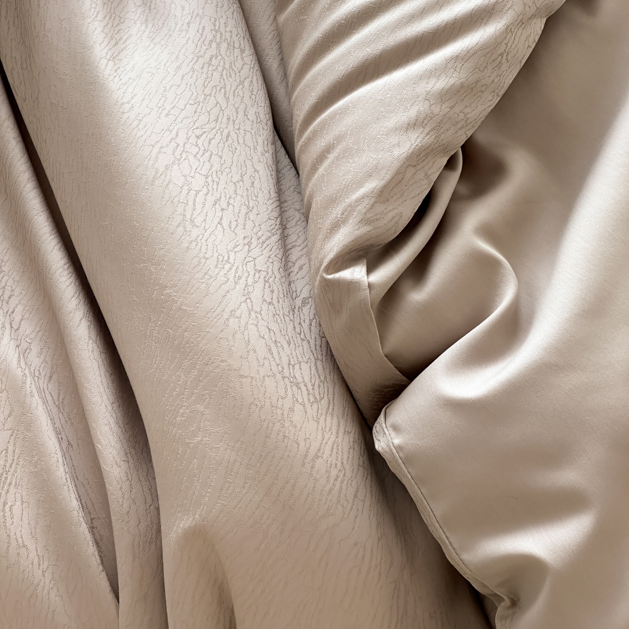 91家纺网 家纺一手货源 找家纺 （总）馨蕊家居 2025秋冬新款全棉高定典藏提花系列-流光-香槟 （非会员+20）控价不低于218/248/268