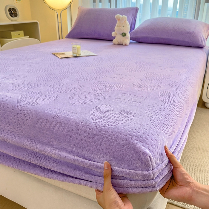 摩妮卡 2025新款小清新雕花牛奶绒床笠单床笠床笠三件套 莫妮紫