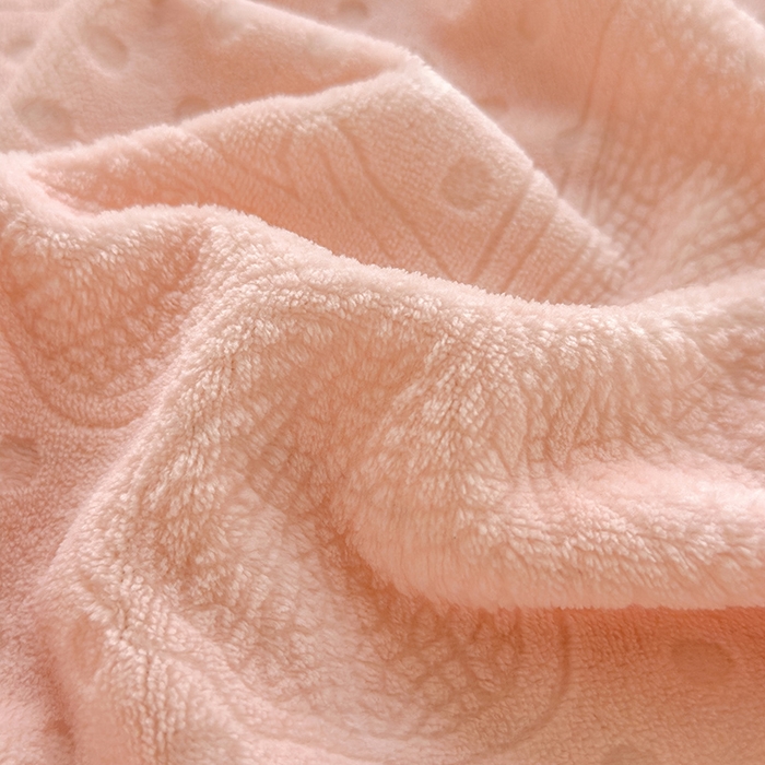 91家纺网 家纺一手货源 找家纺 摩妮卡 2025新款小清新雕花牛奶绒床笠单床笠床笠三件套 简爱粉