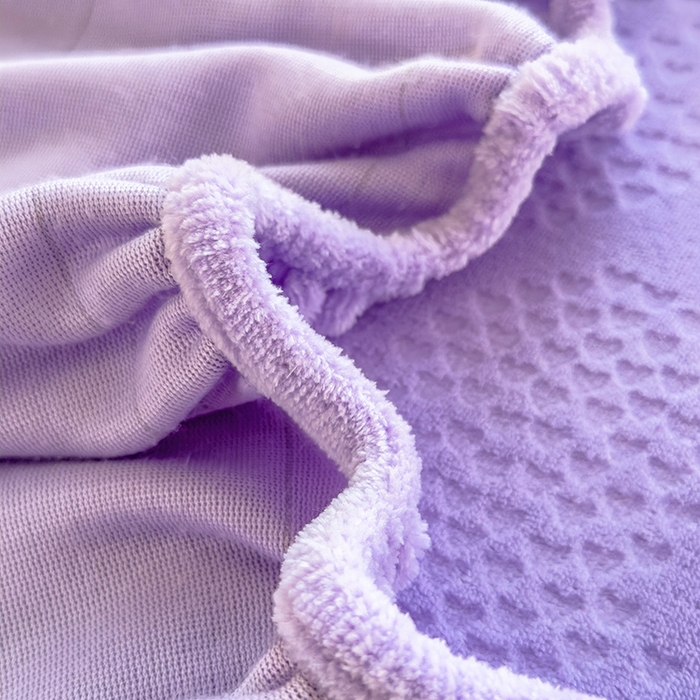 91家纺网 家纺一手货源 找家纺 摩妮卡 2025新款小清新雕花牛奶绒床笠单床笠床笠三件套 莫妮紫