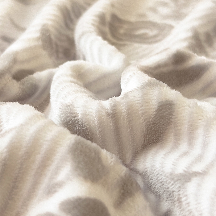 91家纺网 家纺一手货源 找家纺 摩妮卡 2025新款小清新雕花牛奶绒床笠单床笠床笠三件套 朵缇-灰