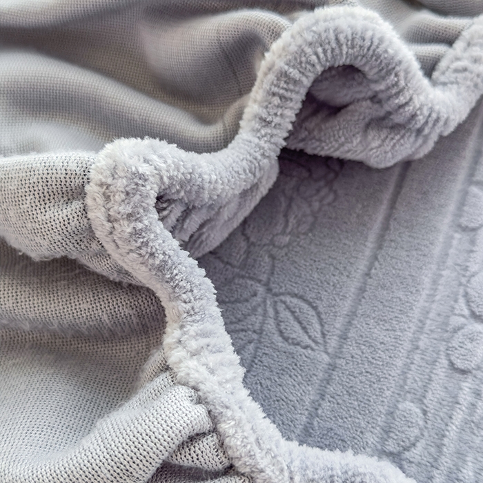 91家纺网 家纺一手货源 找家纺 摩妮卡 2025新款小清新雕花牛奶绒床笠单床笠床笠三件套 宝莉蓝