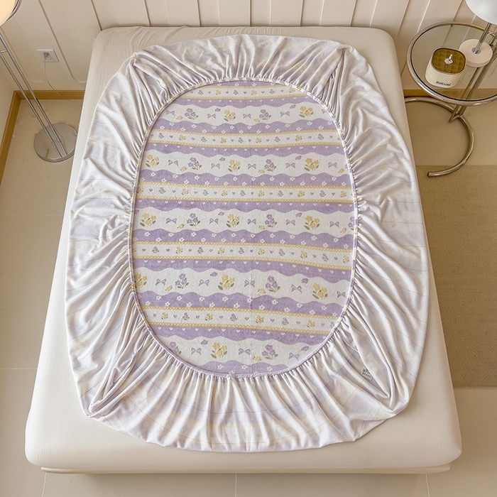 91家纺网 家纺一手货源 找家纺 摩妮卡 2025新款小清新雕花牛奶绒床笠单床笠床笠三件套 美兮浅香