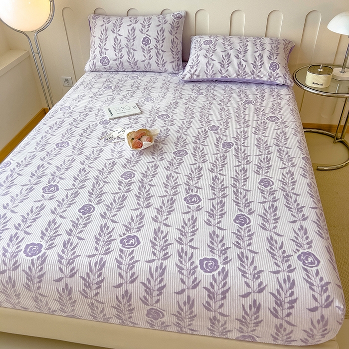 91家纺网 家纺一手货源 找家纺 摩妮卡 2025新款小清新雕花牛奶绒床笠单床笠床笠三件套 朵缇-紫