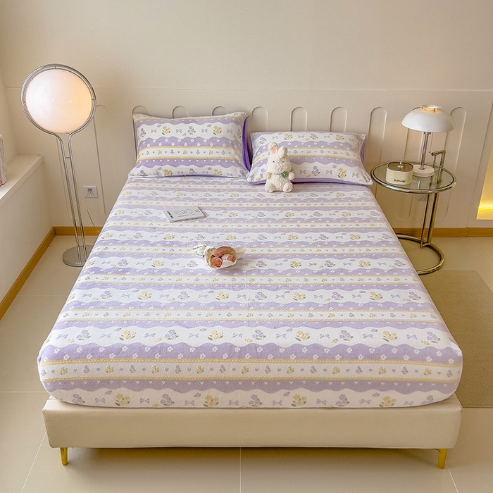 91家纺网 家纺一手货源 找家纺 摩妮卡 2025新款小清新雕花牛奶绒床笠单床笠床笠三件套 美兮浅香