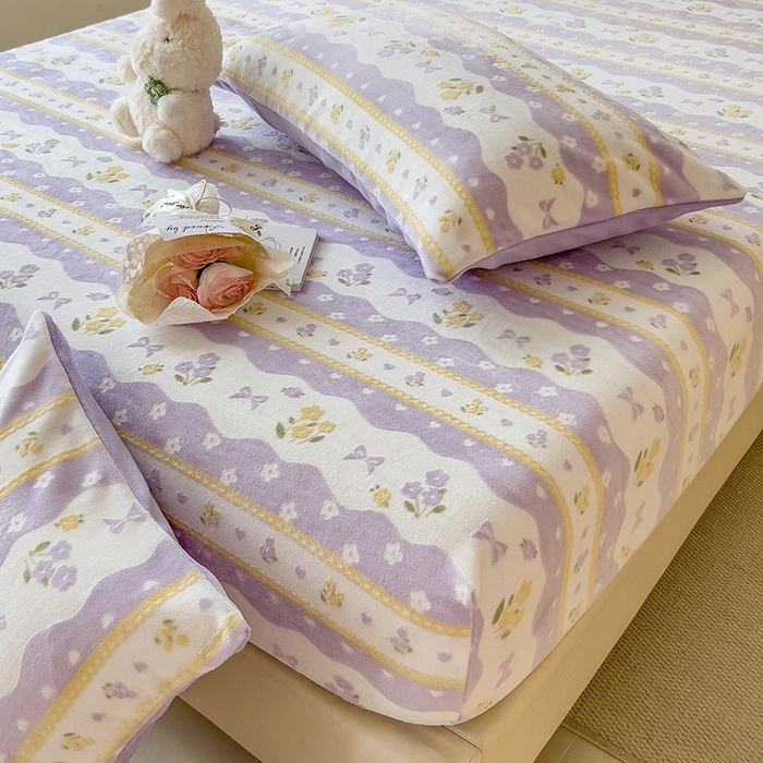 91家纺网 家纺一手货源 找家纺 摩妮卡 2025新款小清新雕花牛奶绒床笠单床笠床笠三件套 美兮浅香