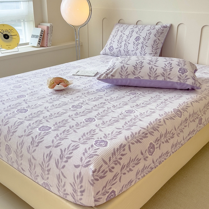 91家纺网 家纺一手货源 找家纺 摩妮卡 2025新款小清新雕花牛奶绒床笠单床笠床笠三件套 朵缇-紫