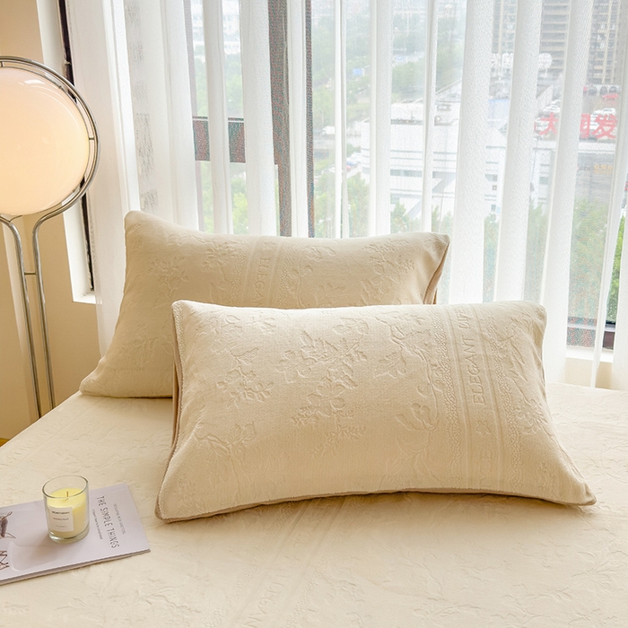 91家纺网 家纺一手货源 找家纺 摩妮卡 2025新款小清新雕花牛奶绒床笠单床笠床笠三件套 格雷西白