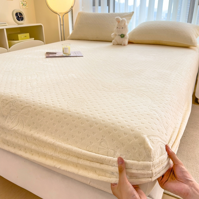 摩妮卡 2025新款小清新雕花牛奶绒床笠单床笠床笠三件套 叶语白